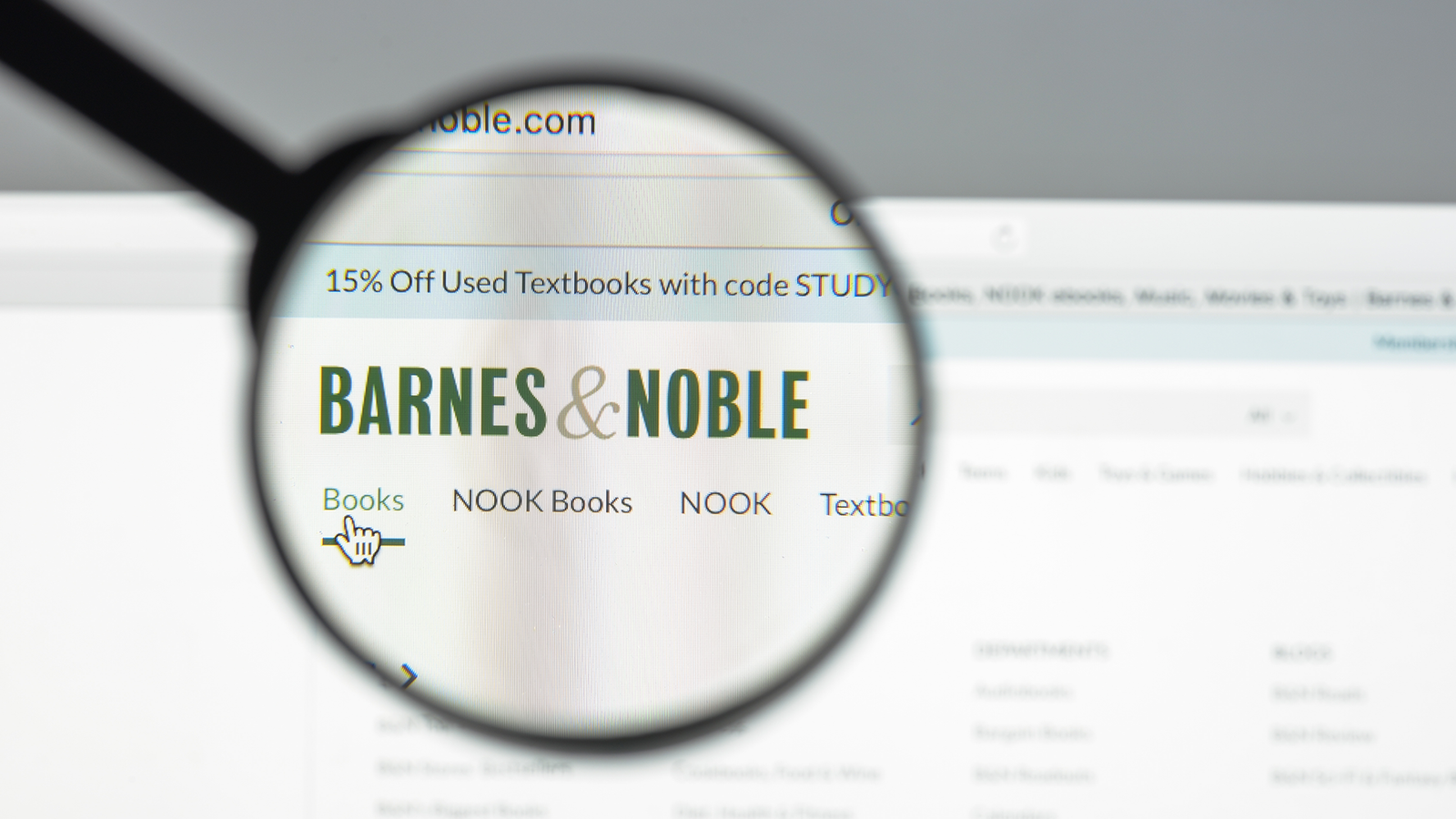 كشفت Barnes & Noble Security Breach معلومات العملاء ، لكنها لم تظهر أرقام بطاقات الائتمان - Review Geek

