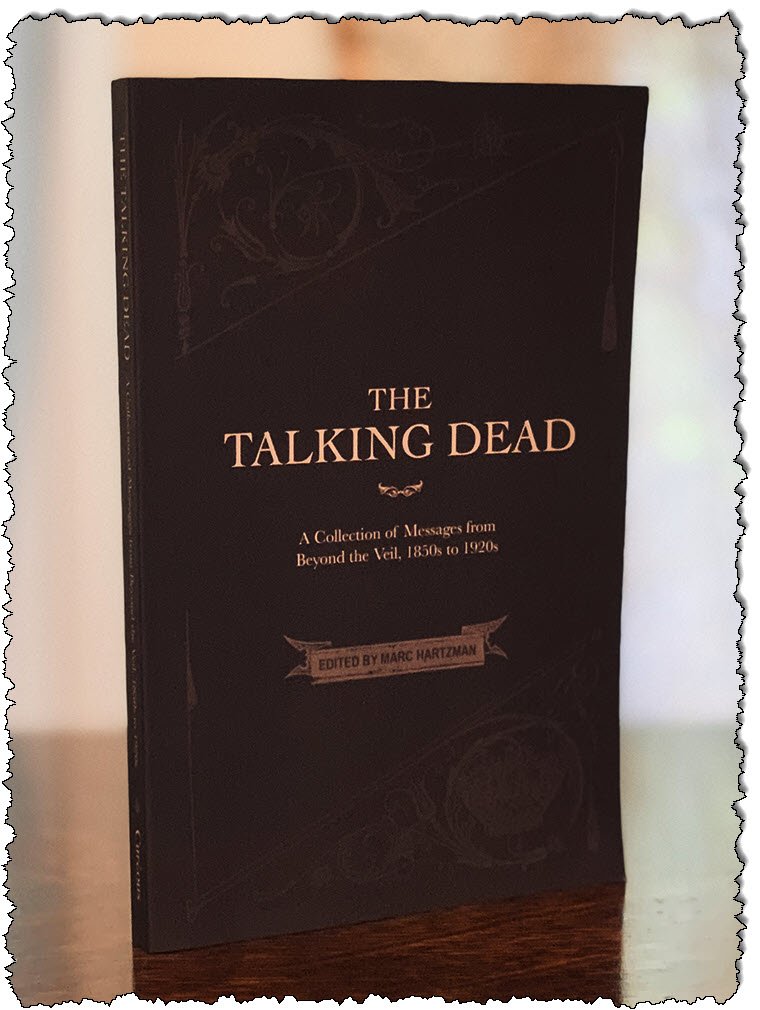 The Talking Dead: مجموعة رسائل من الحجاب من خمسينيات القرن التاسع عشر إلى عشرينيات القرن الماضي.  (منشور فضولي)
