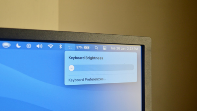 صورة كيفية ضبط إضاءة لوحة المفاتيح على MacBook Air