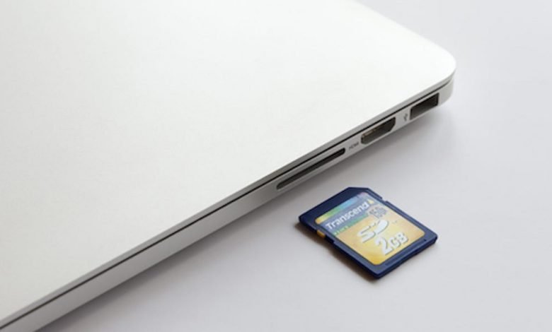 كيفية تنسيق بطاقة SD بسرعة على نظام Mac