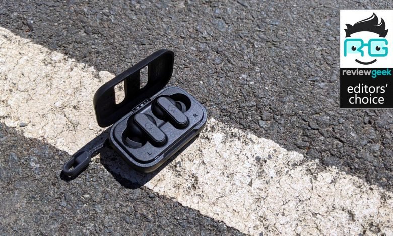 Skullcandy Dime Earbuds on pavement