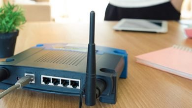 صورة لماذا يمكن أن تؤدي إعادة تشغيل جهاز التوجيه إلى حل العديد من المشكلات (ولماذا عليك الانتظار لمدة 10 ثوانٍ)