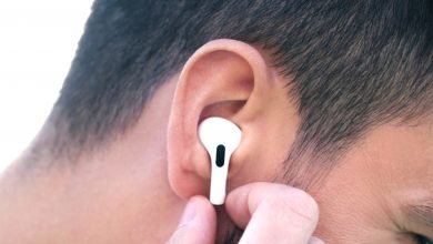 صورة كيف تسمع الرسائل الواردة عبر AirPods على Apple iphone أو iPad