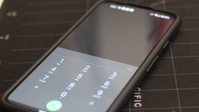 صورة دعنا ننسى الكاميرا ، فالقوة الخارقة الحقيقية لـ Google pixel هي المهوس بالتعليق على الهاتف